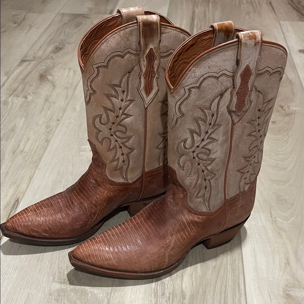 Authentic Dan Post lizard/leather women’s cowboy boots